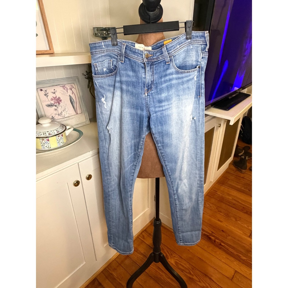 Pilcro Anthropologie Slim Boyfriend Straight Leg Jeans Light Wash Distressed 29